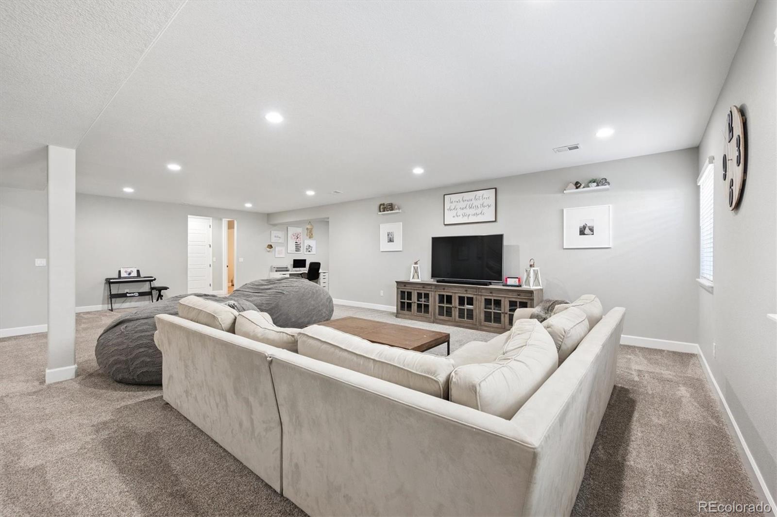 MLS Image #33 for 27705 e davies drive,aurora, Colorado