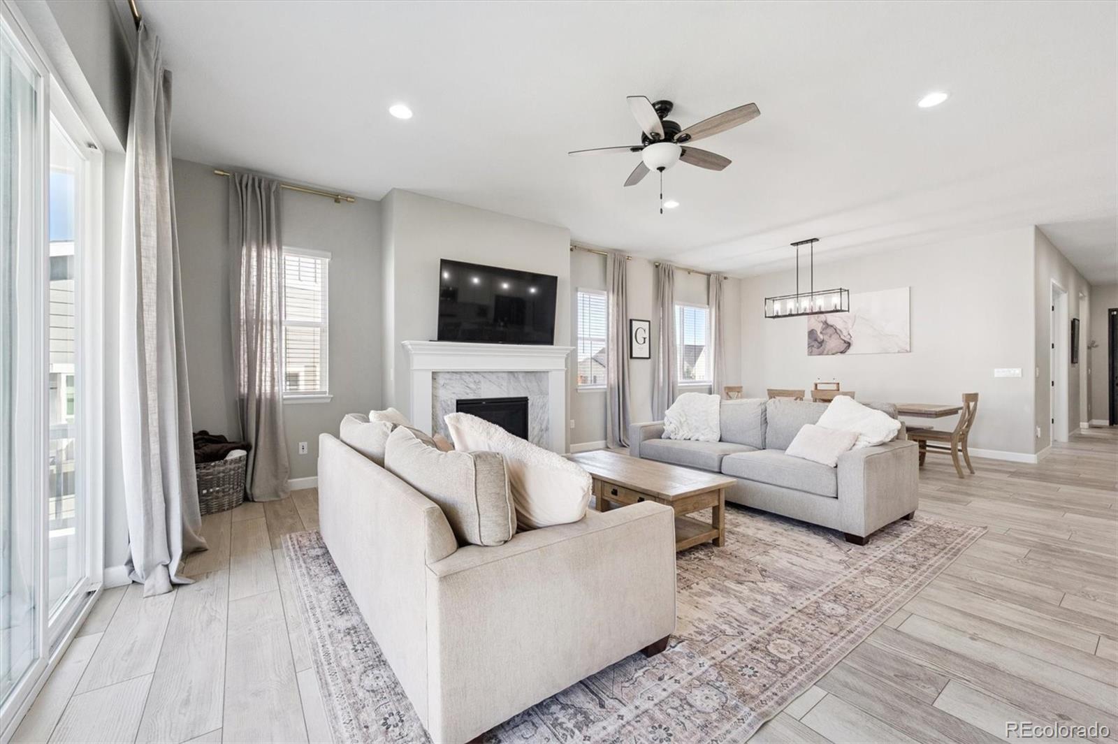 MLS Image #7 for 27705 e davies drive,aurora, Colorado