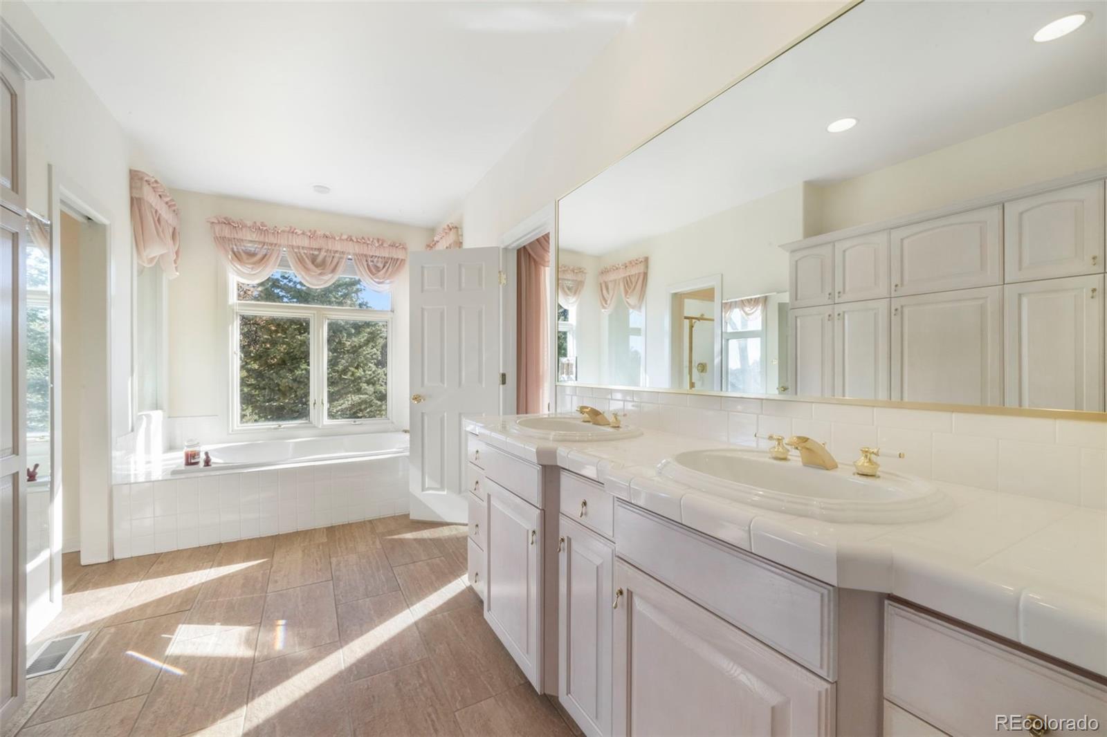 MLS Image #25 for 275  tam o shanter way,monument, Colorado