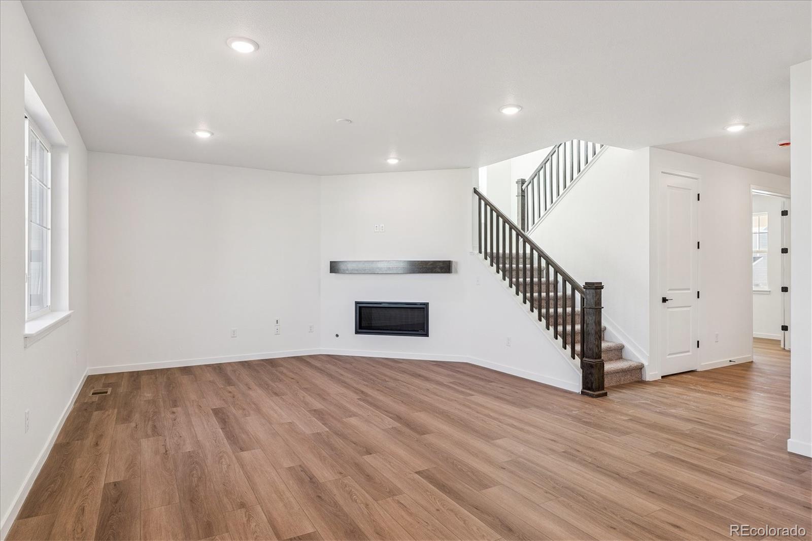 MLS Image #4 for 731  lawson drive,elizabeth, Colorado