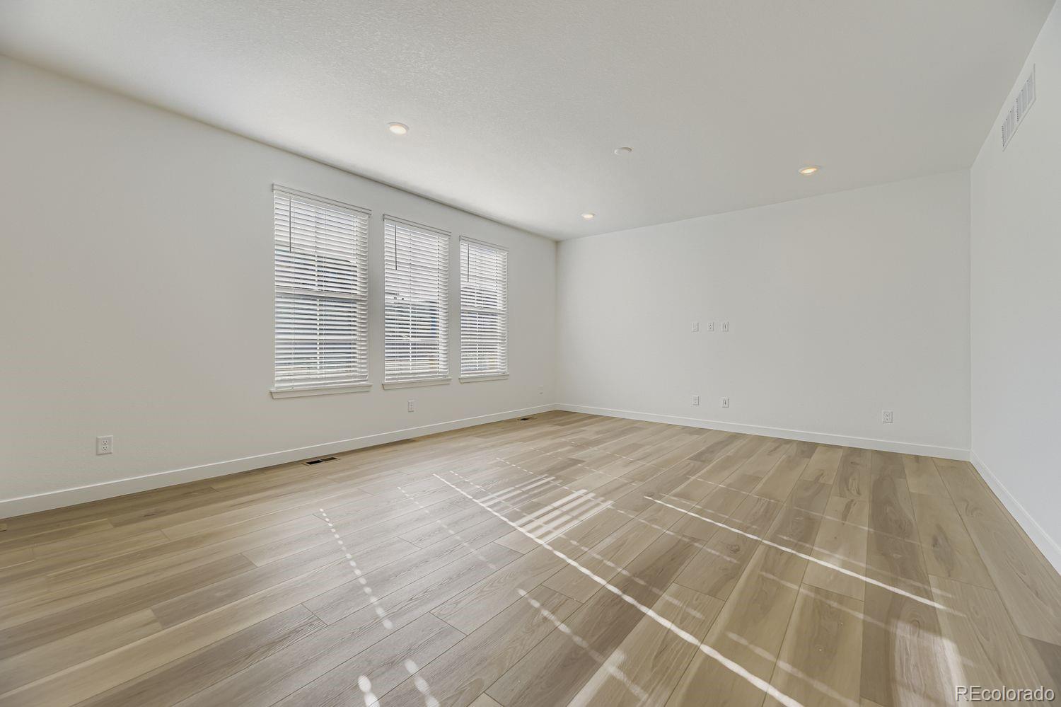MLS Image #2 for 10832  tundra top drive,parker, Colorado