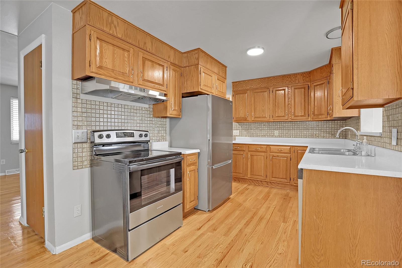MLS Image #13 for 881  oak street,lakewood, Colorado