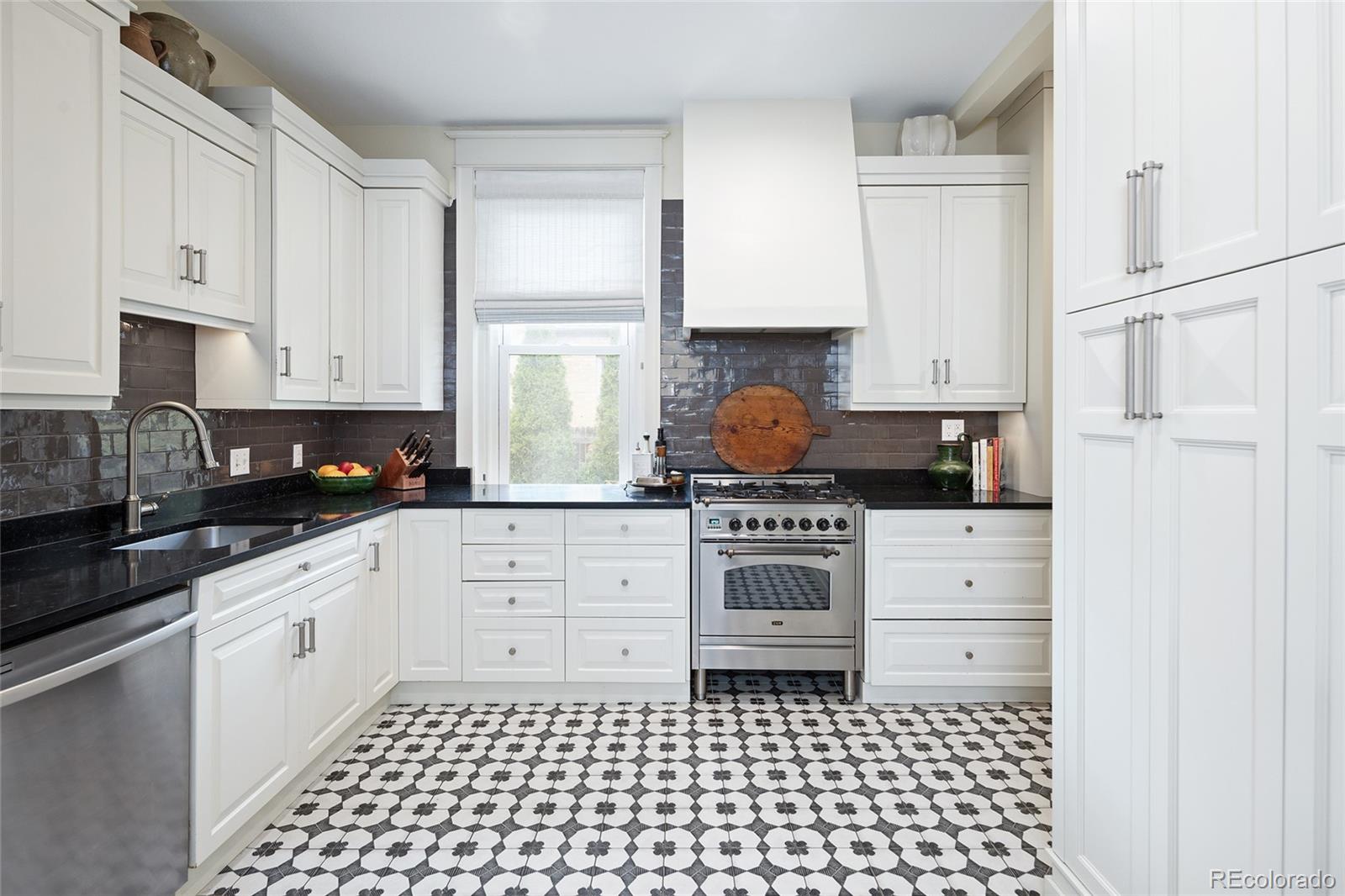 MLS Image #18 for 1647  krameria street,denver, Colorado