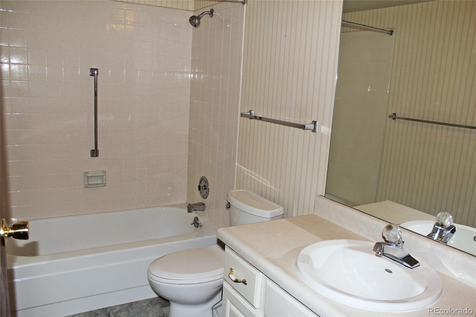 MLS Image #17 for 13952 e marina drive 606,aurora, Colorado