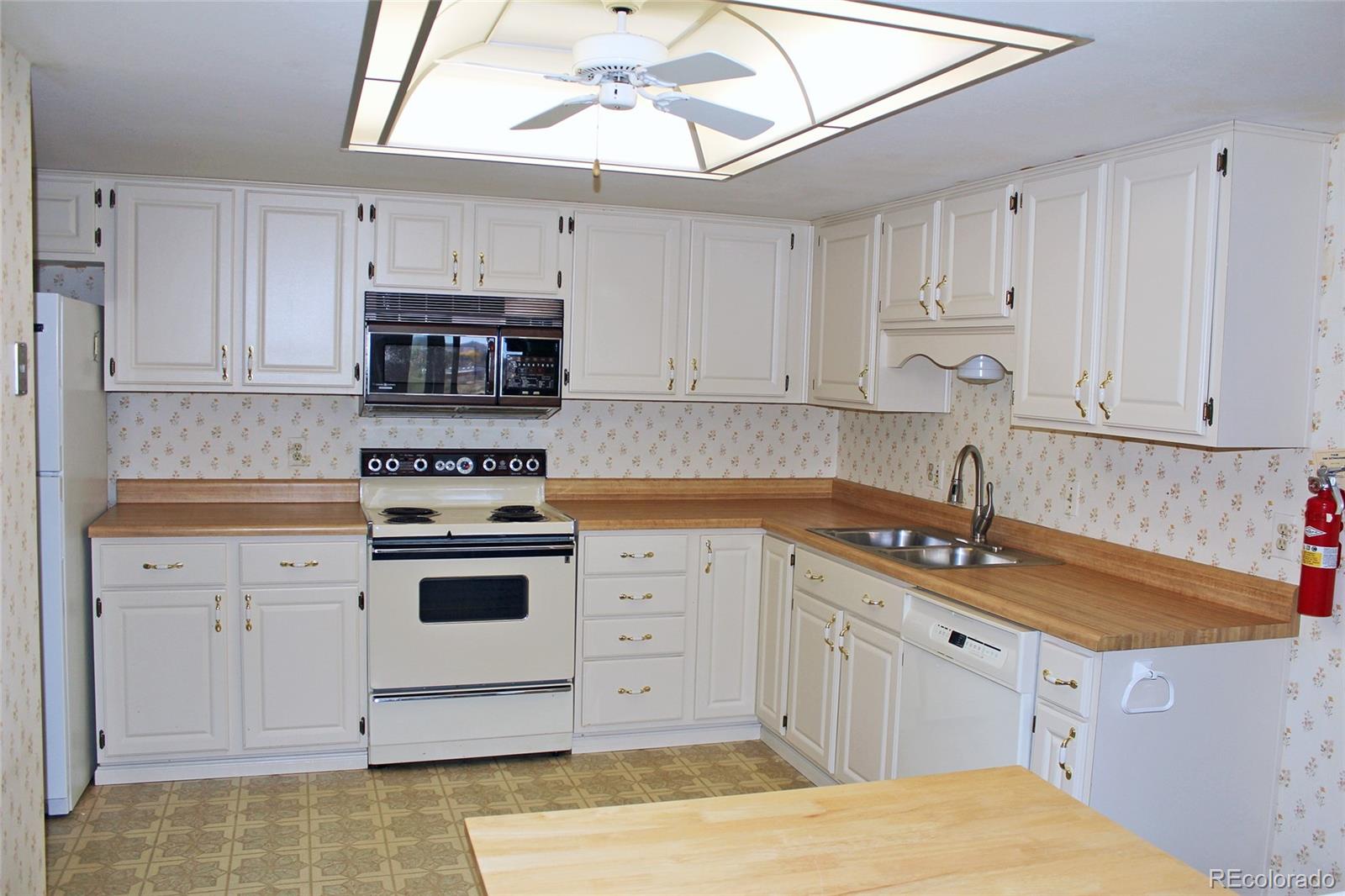 MLS Image #6 for 13952 e marina drive 606,aurora, Colorado