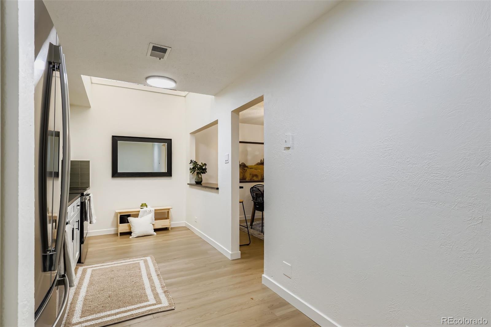 MLS Image #10 for 2823 s locust street,denver, Colorado