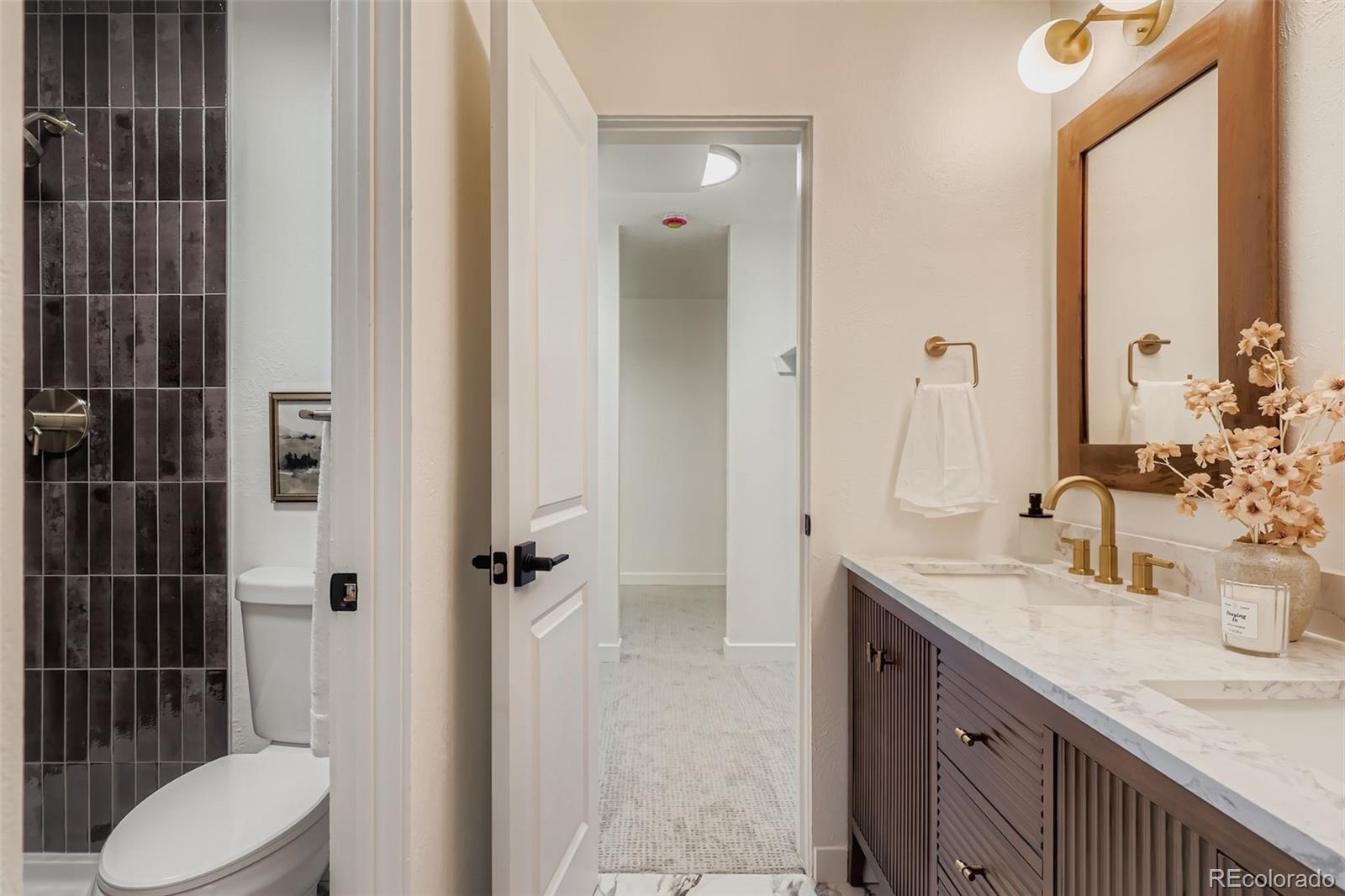 MLS Image #18 for 2823 s locust street,denver, Colorado