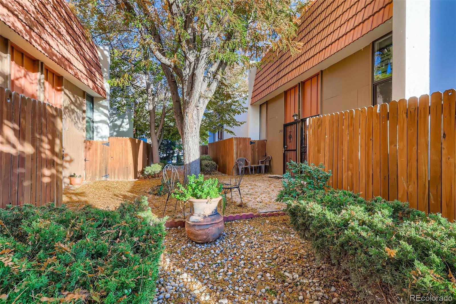 MLS Image #24 for 2823 s locust street,denver, Colorado
