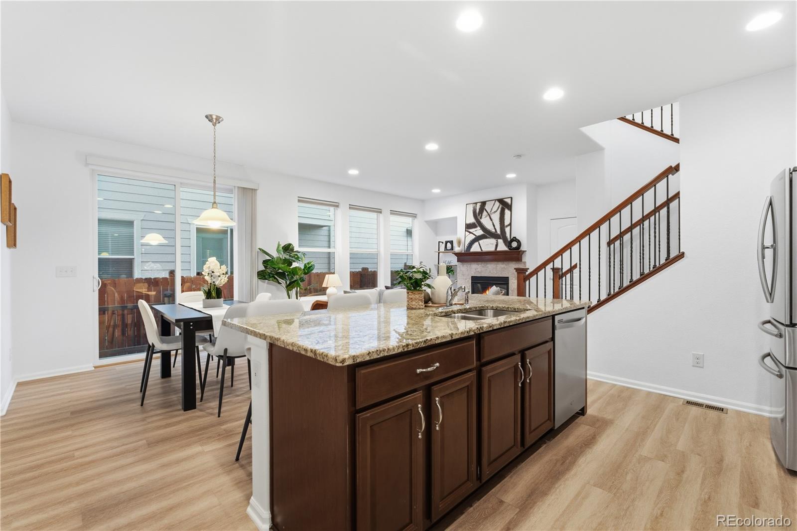 MLS Image #11 for 1527 s dallas circle,denver, Colorado