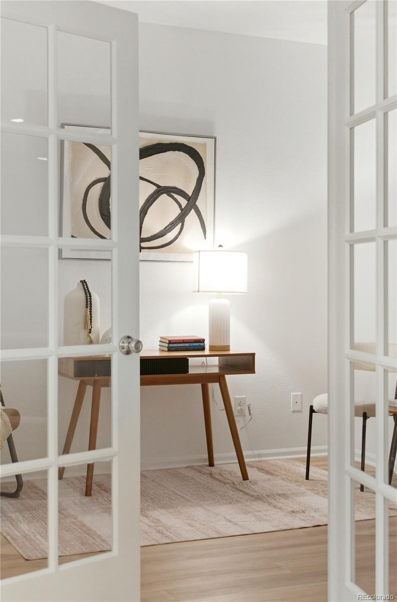 MLS Image #13 for 1527 s dallas circle,denver, Colorado
