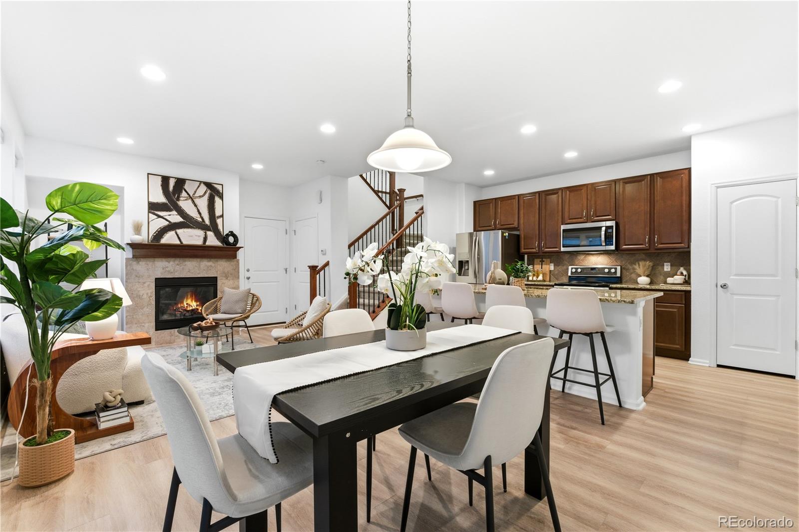 MLS Image #17 for 1527 s dallas circle,denver, Colorado