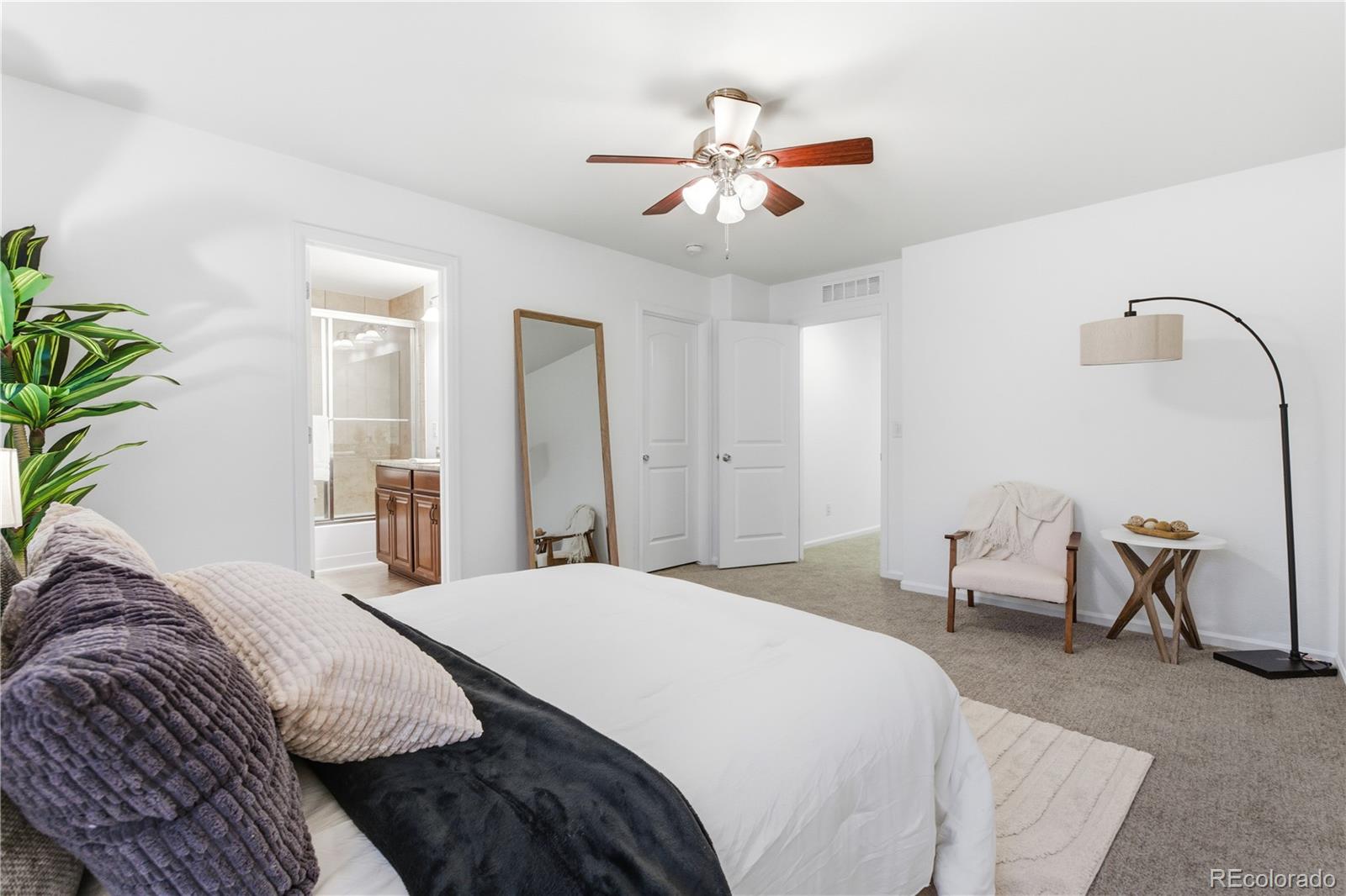 MLS Image #25 for 1527 s dallas circle,denver, Colorado