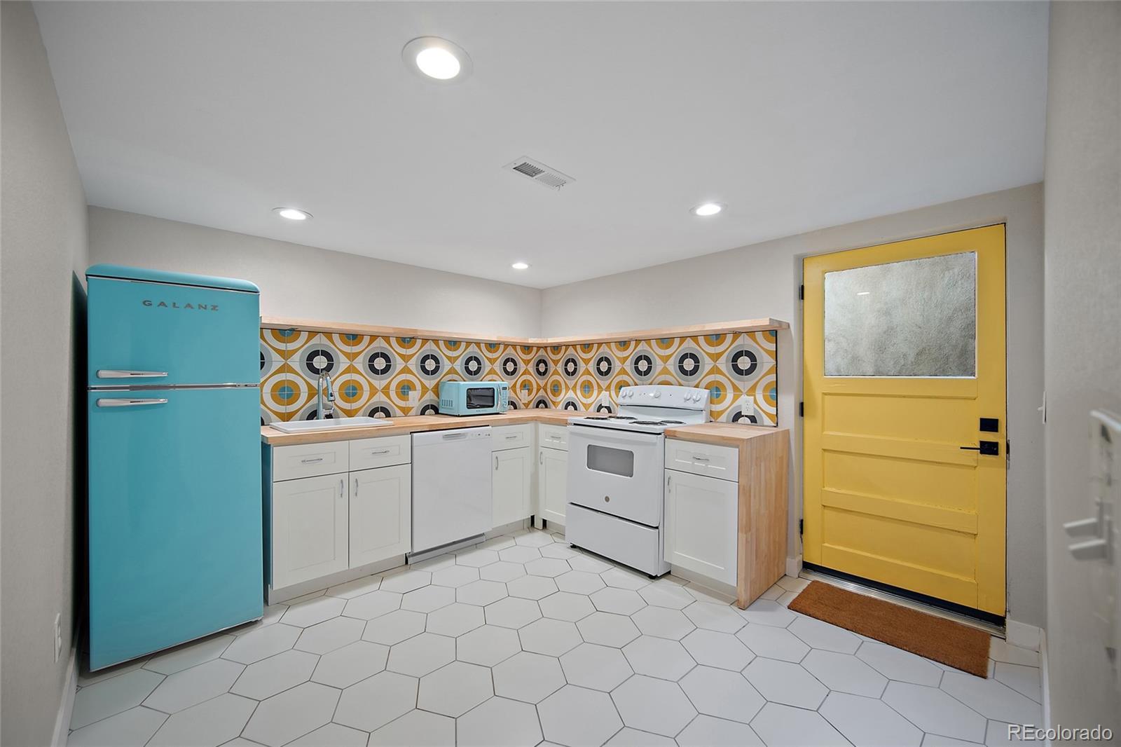 MLS Image #23 for 3774 s ames street,denver, Colorado