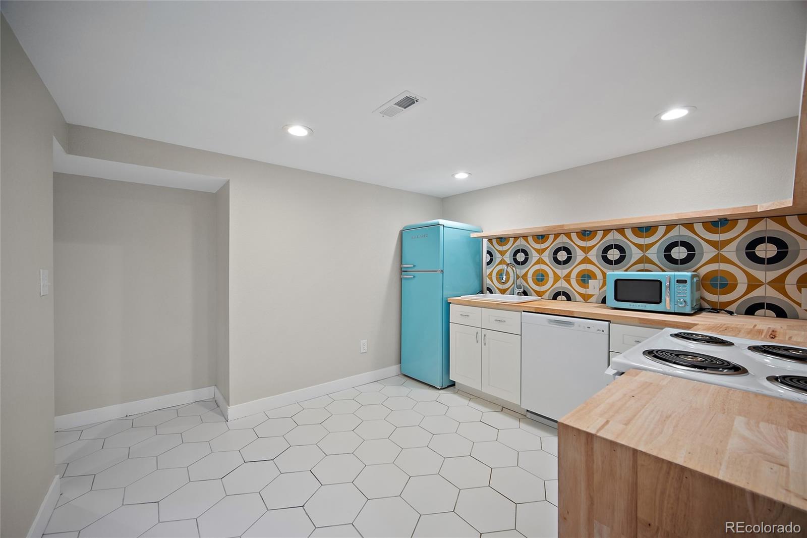 MLS Image #24 for 3774 s ames street,denver, Colorado