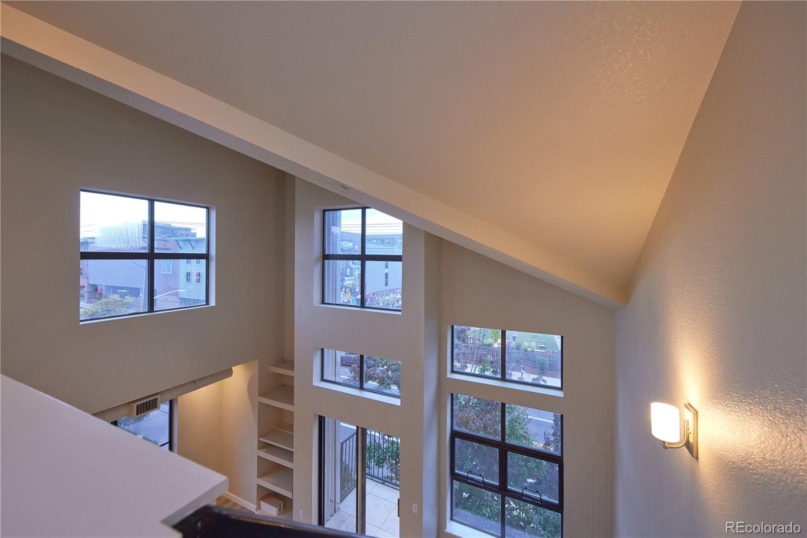 MLS Image #13 for 3195  blake street,denver, Colorado