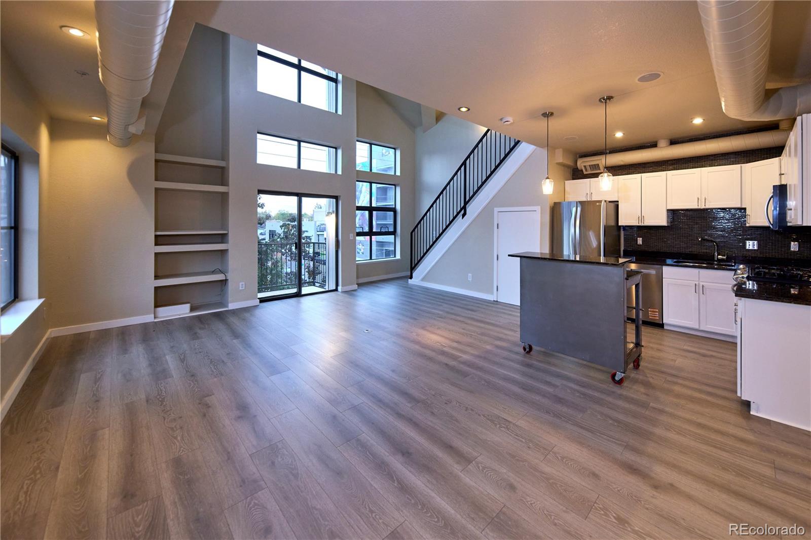 MLS Image #2 for 3195  blake street,denver, Colorado