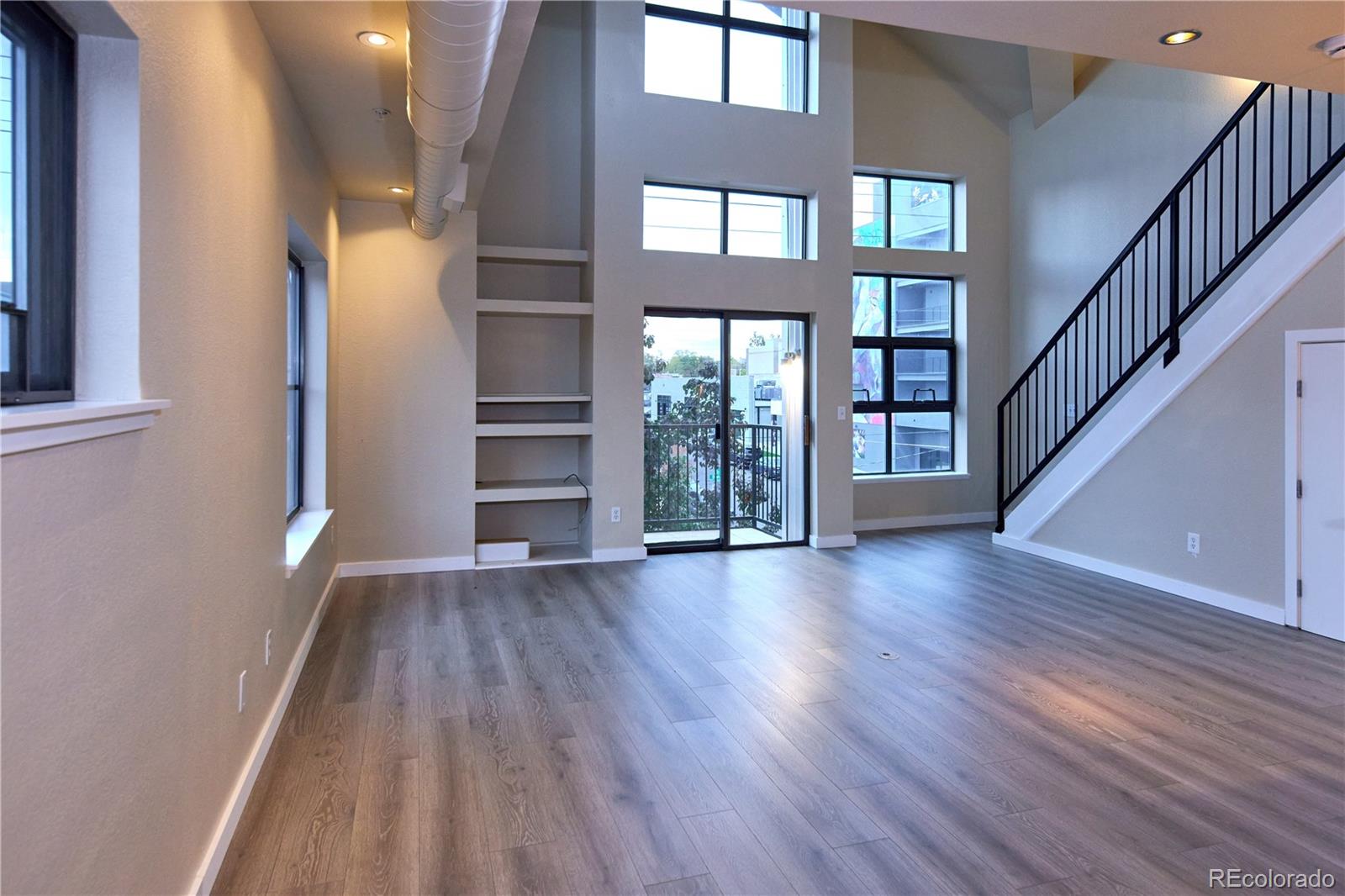 MLS Image #3 for 3195  blake street,denver, Colorado
