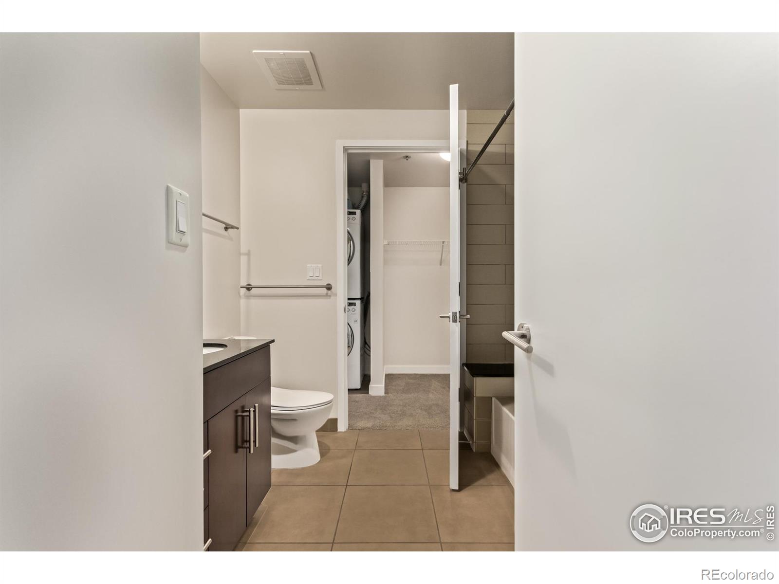 MLS Image #5 for 891  14th street 3904,denver, Colorado