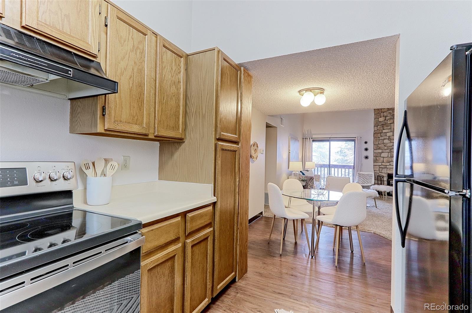 MLS Image #6 for 318  wright street 303,lakewood, Colorado