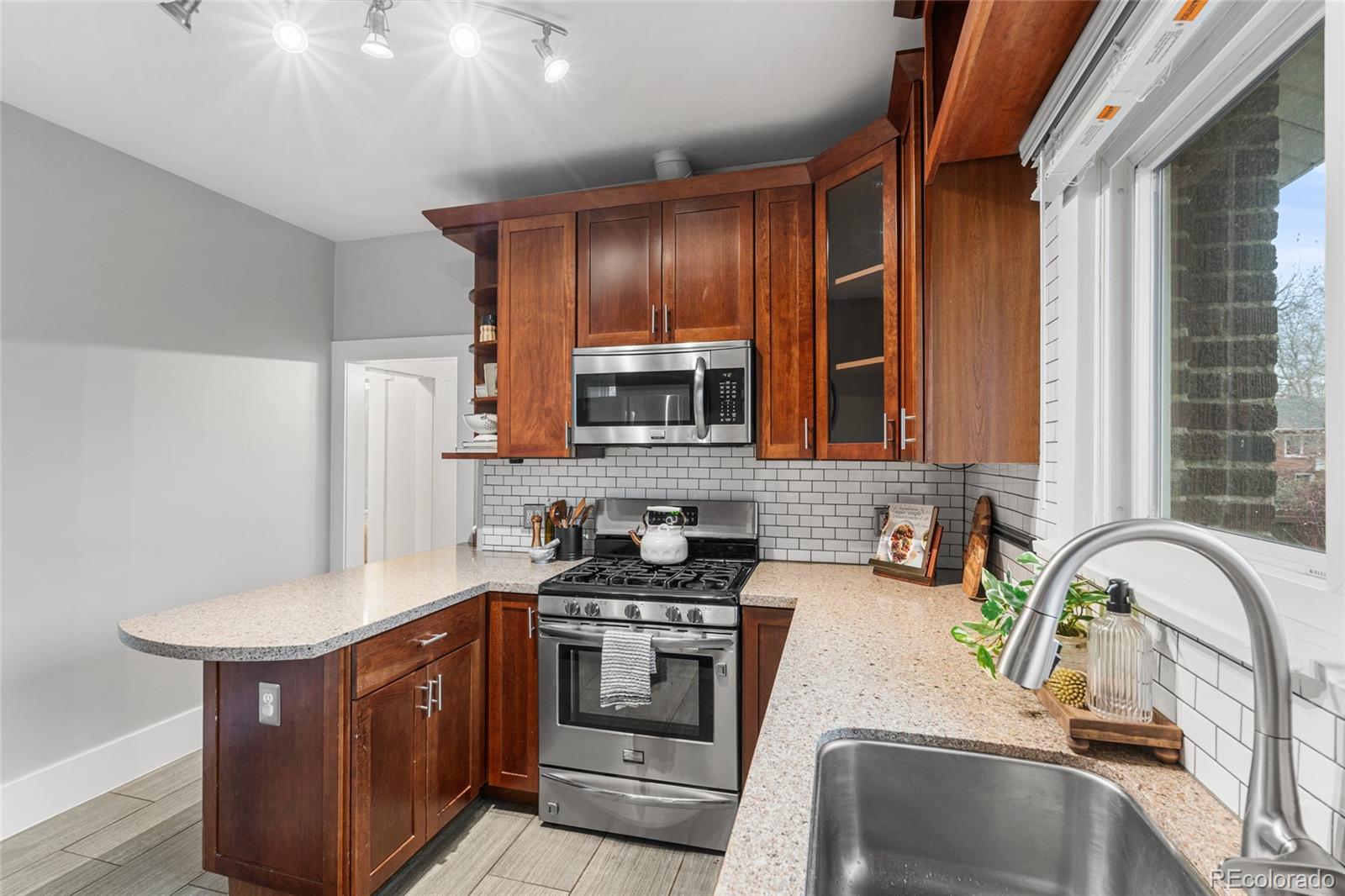 MLS Image #14 for 2645  cherry street,denver, Colorado