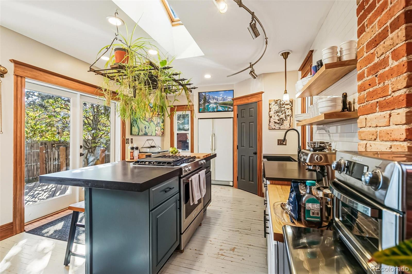 MLS Image #15 for 1331  elizabeth street,denver, Colorado