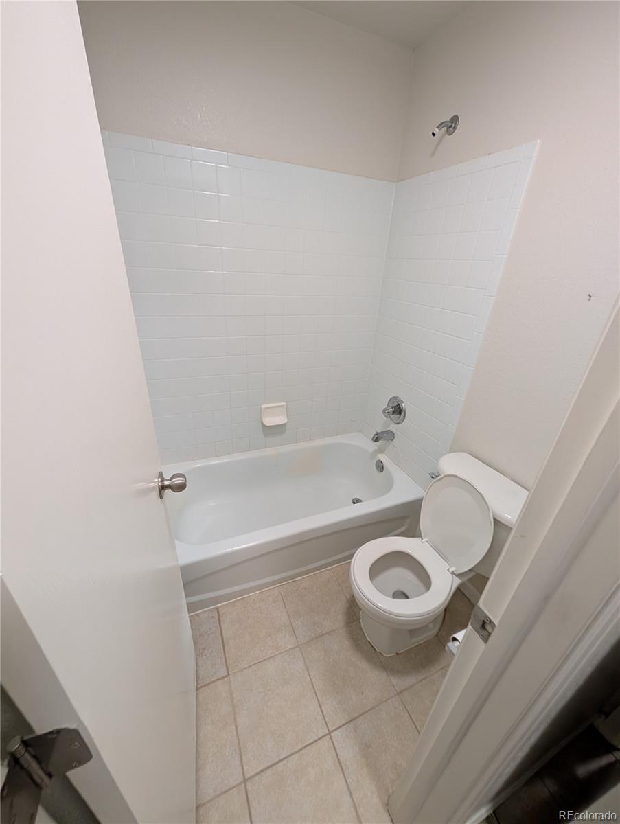 MLS Image #11 for 55652 e 28th place,strasburg, Colorado