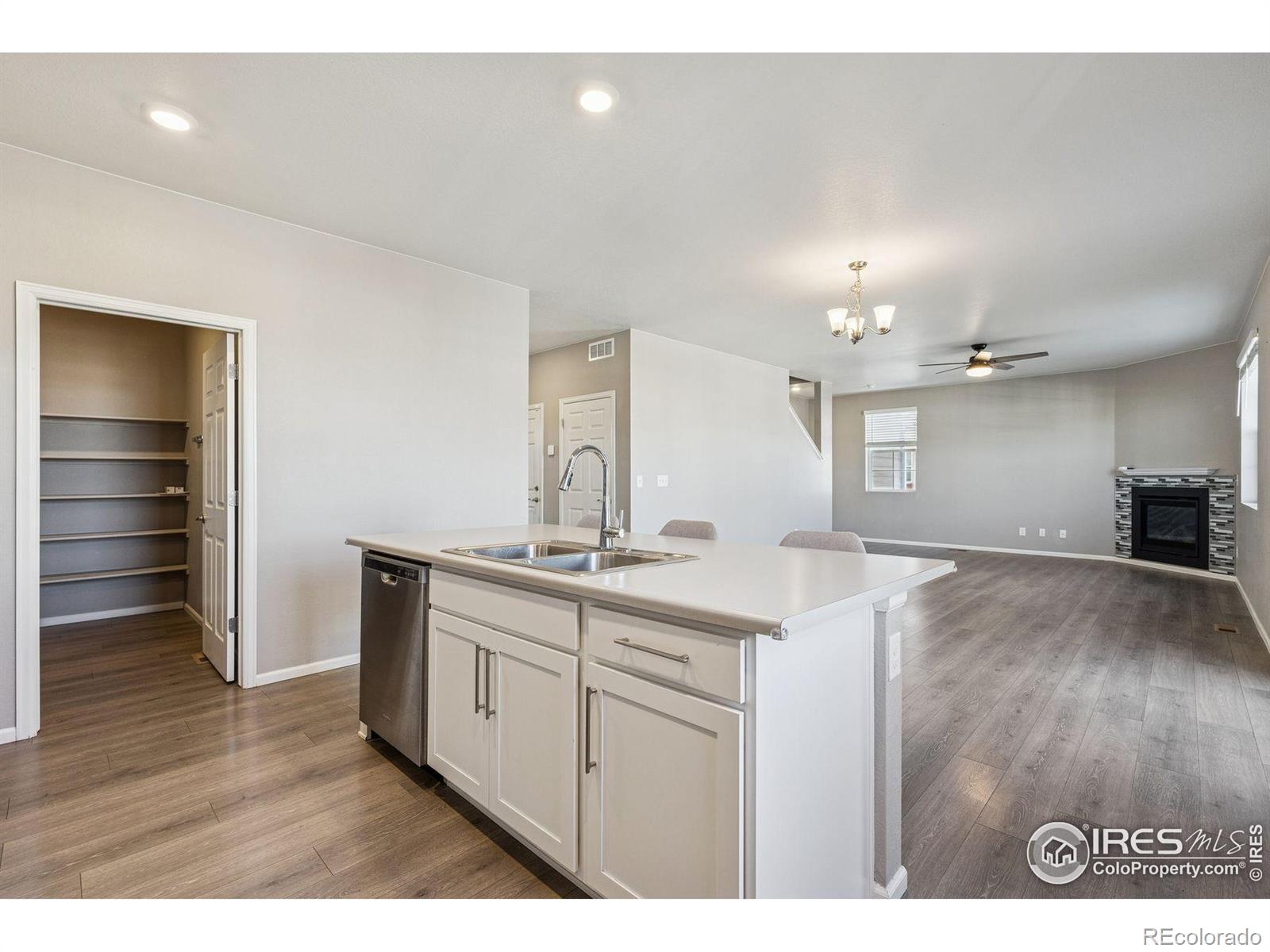 MLS Image #11 for 10134  carefree street,firestone, Colorado