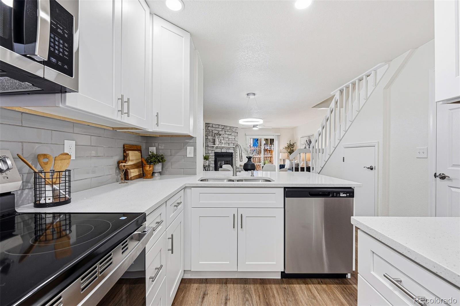 MLS Image #3 for 8174 s fillmore way ,centennial, Colorado
