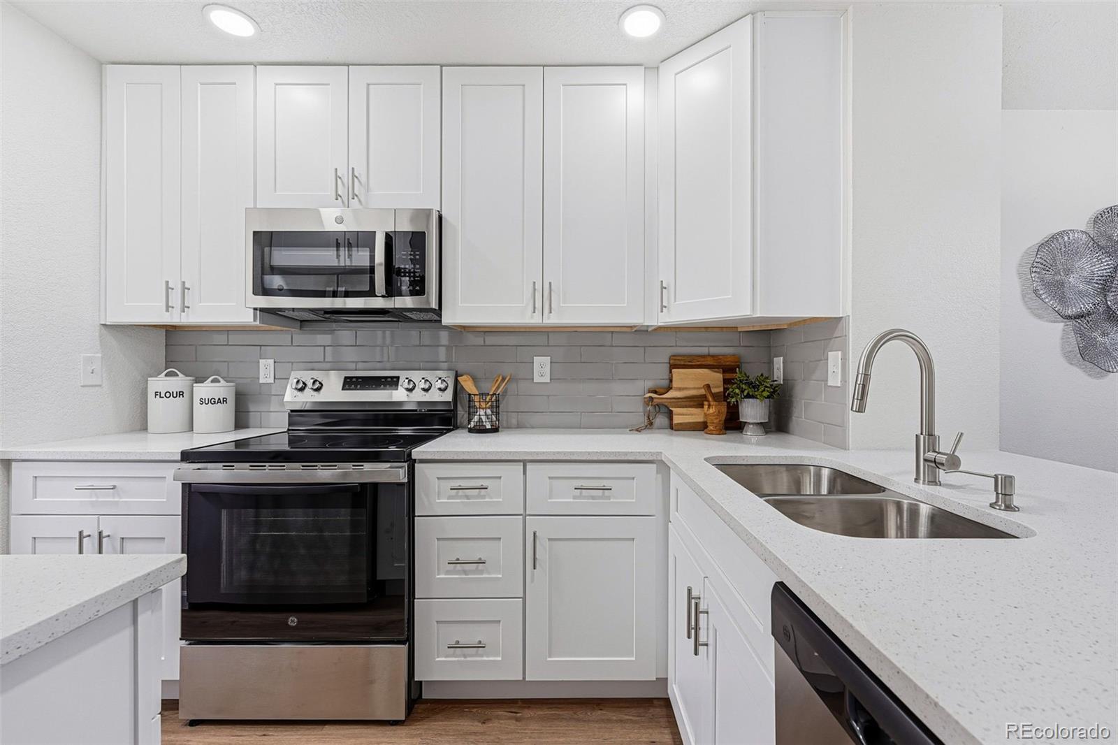 MLS Image #7 for 8174 s fillmore way ,centennial, Colorado