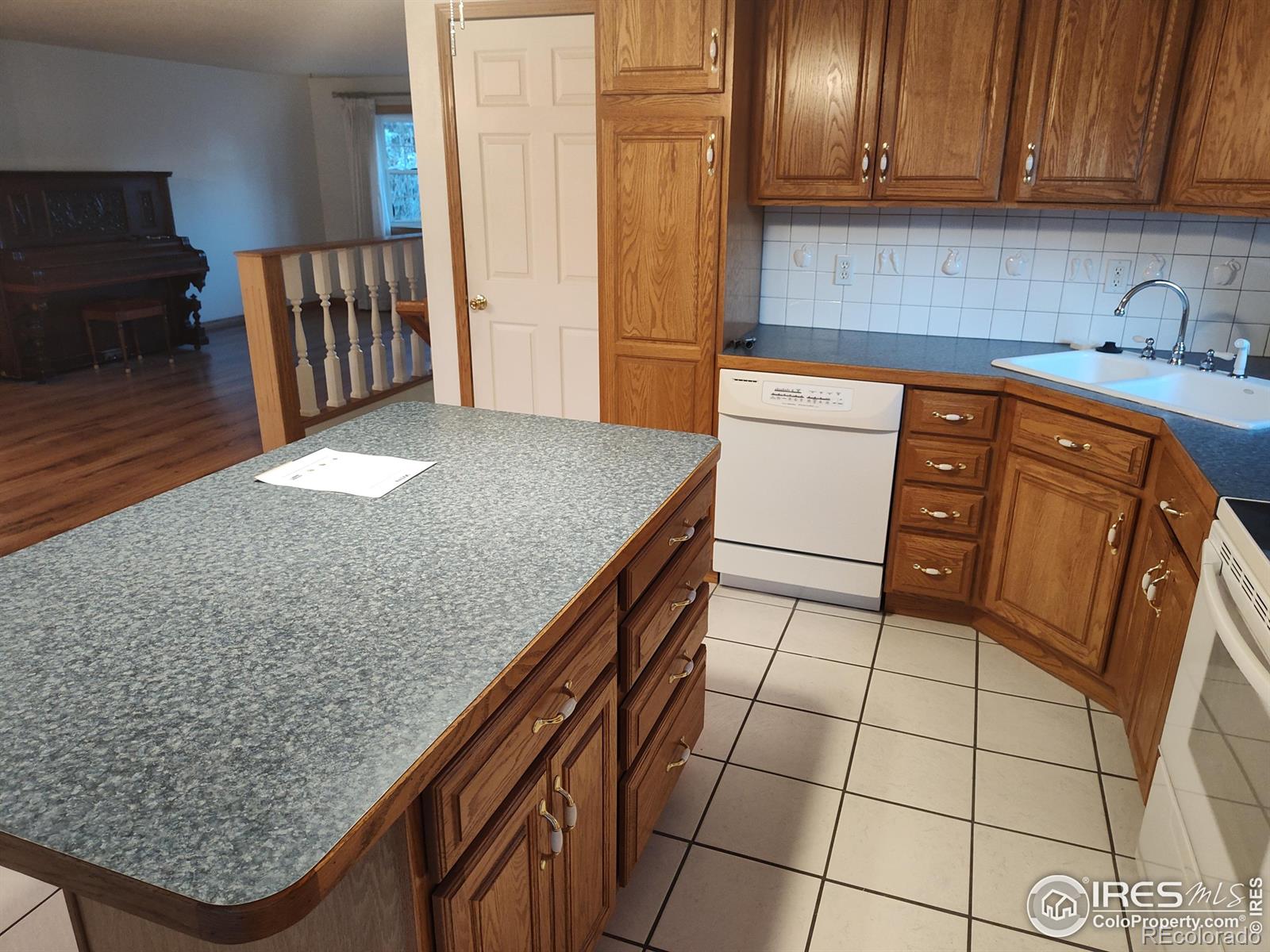 MLS Image #16 for 2425  spencer street,longmont, Colorado