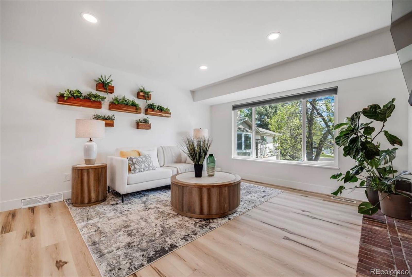 MLS Image #4 for 2764 s reading court,denver, Colorado