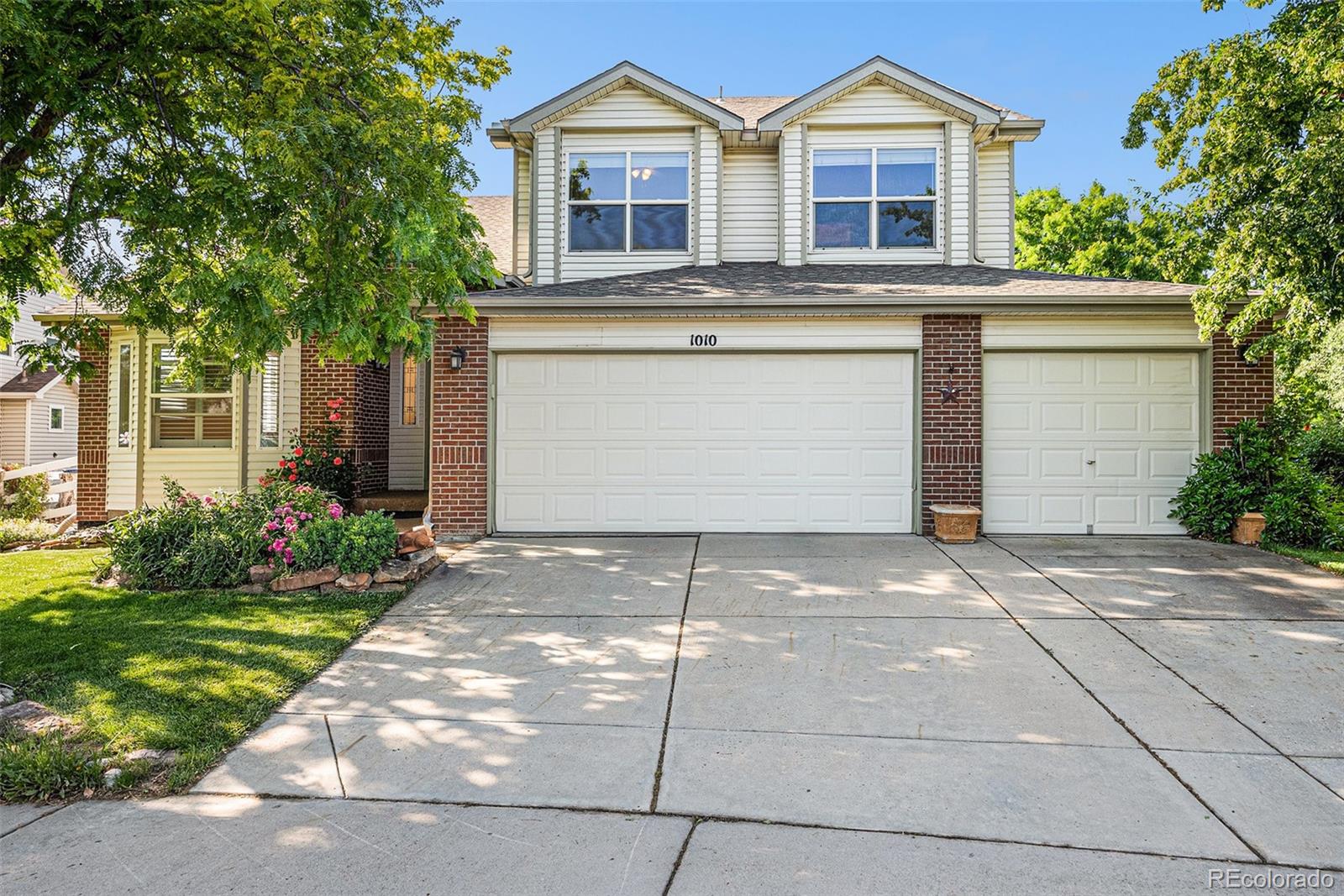 MLS Image #1 for 1010  home farm circle,denver, Colorado