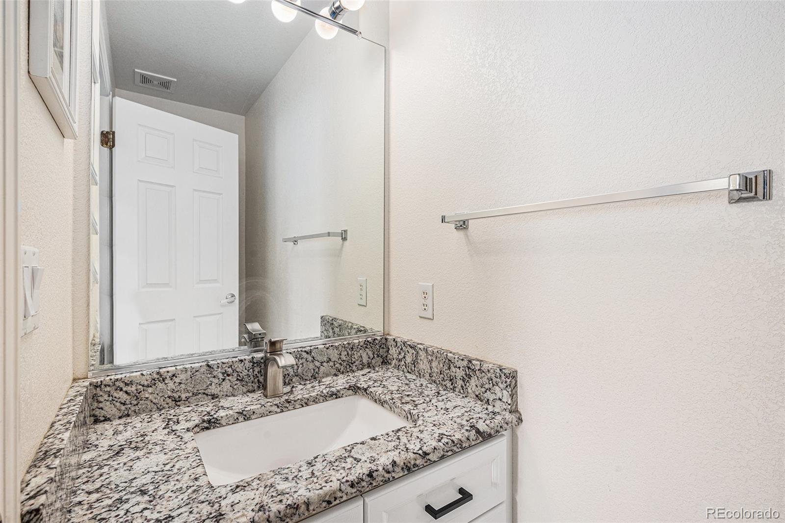MLS Image #13 for 1010  home farm circle,denver, Colorado
