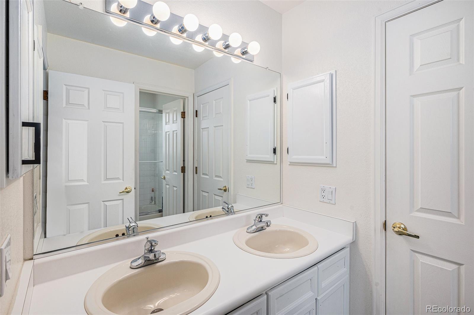 MLS Image #17 for 1010  home farm circle,denver, Colorado