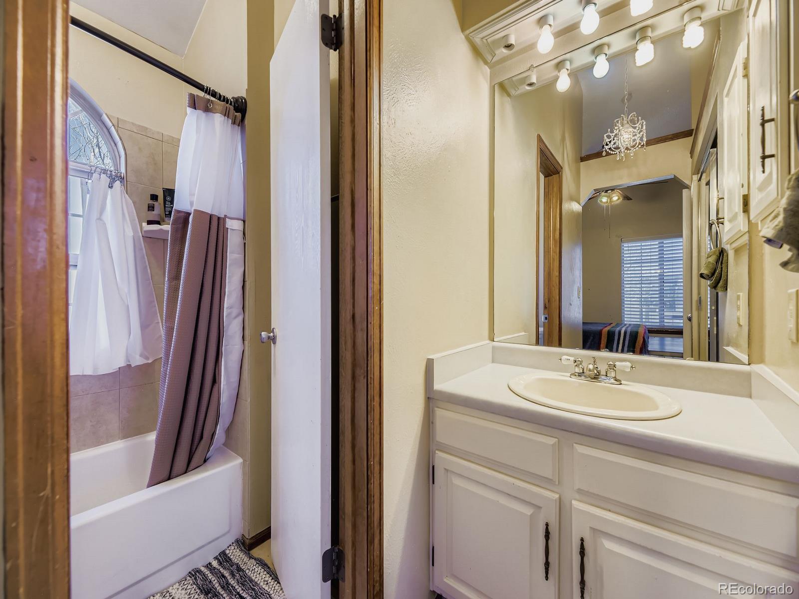 MLS Image #10 for 8878 w plymouth avenue,littleton, Colorado