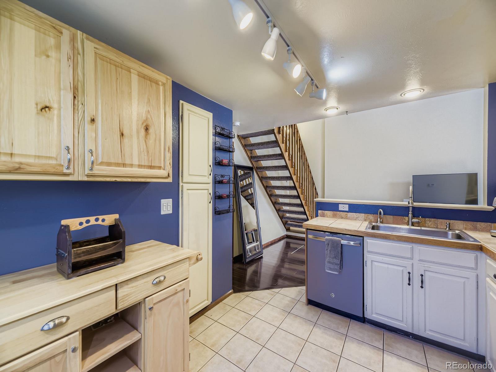 MLS Image #12 for 8878 w plymouth avenue,littleton, Colorado