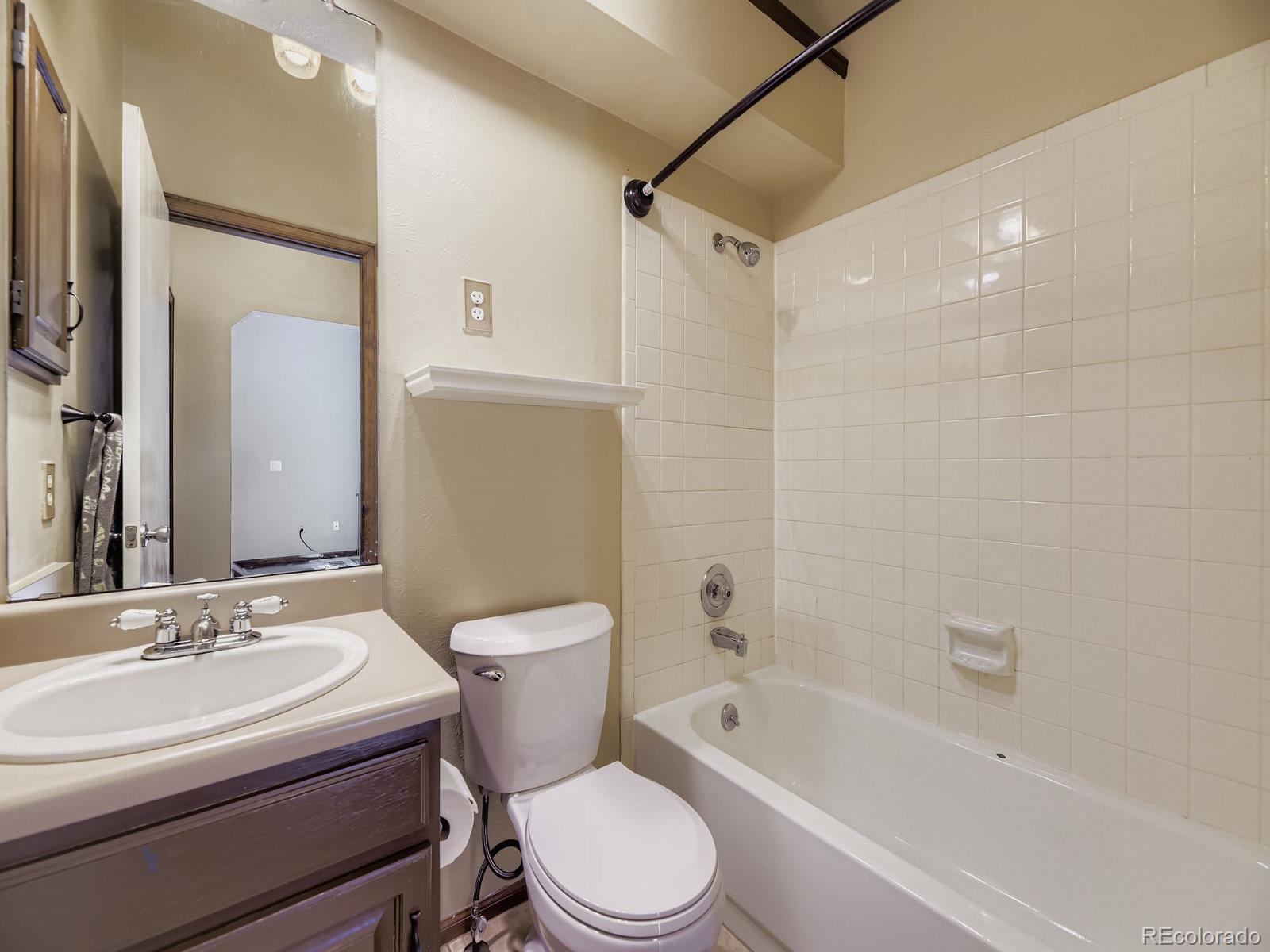 MLS Image #15 for 8878 w plymouth avenue,littleton, Colorado