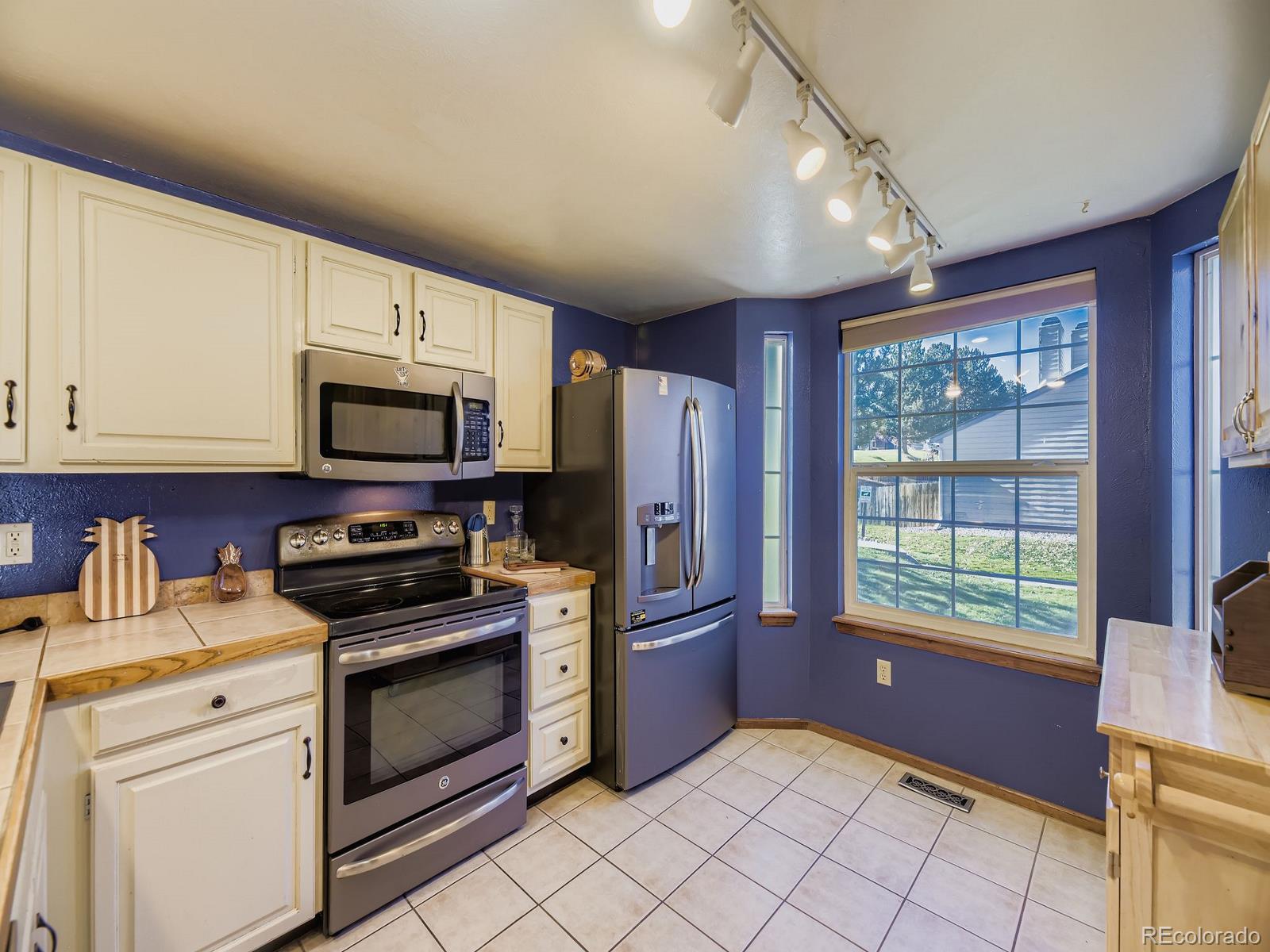 MLS Image #5 for 8878 w plymouth avenue,littleton, Colorado