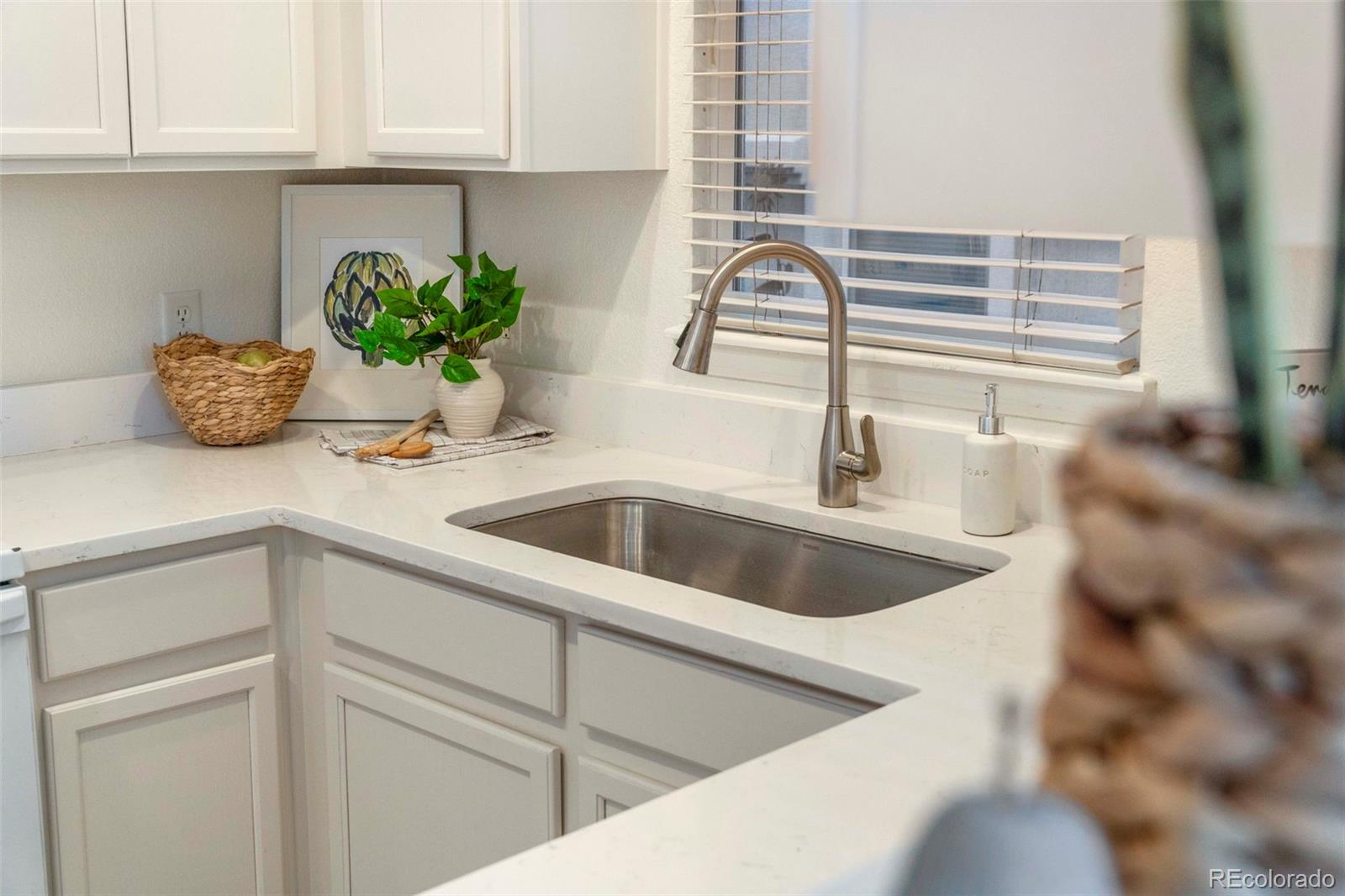MLS Image #13 for 1521  vine street 107,denver, Colorado