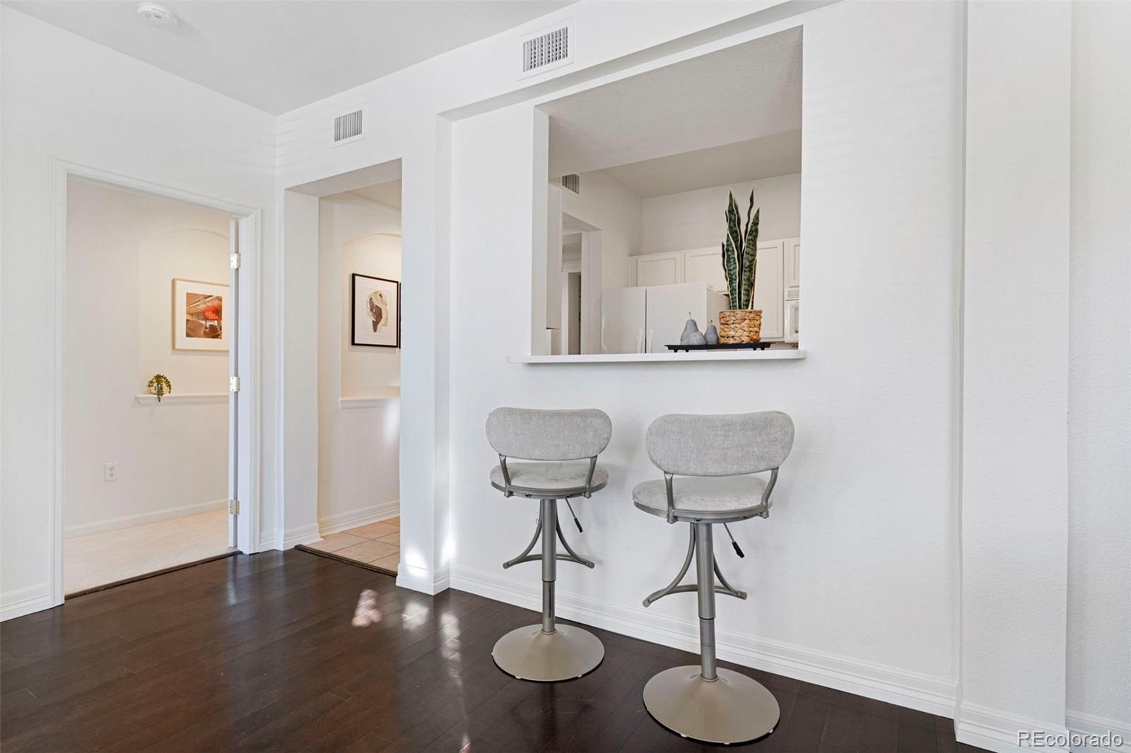 MLS Image #23 for 1521  vine street 107,denver, Colorado
