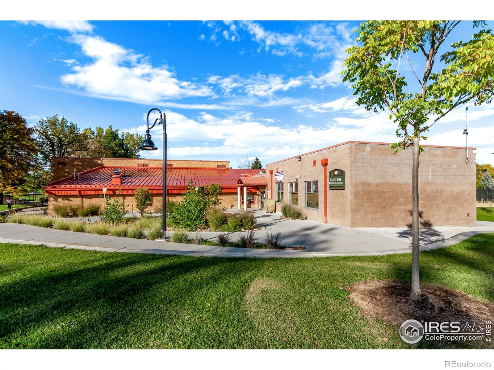 MLS Image #39 for 2061 s stuart street,denver, Colorado