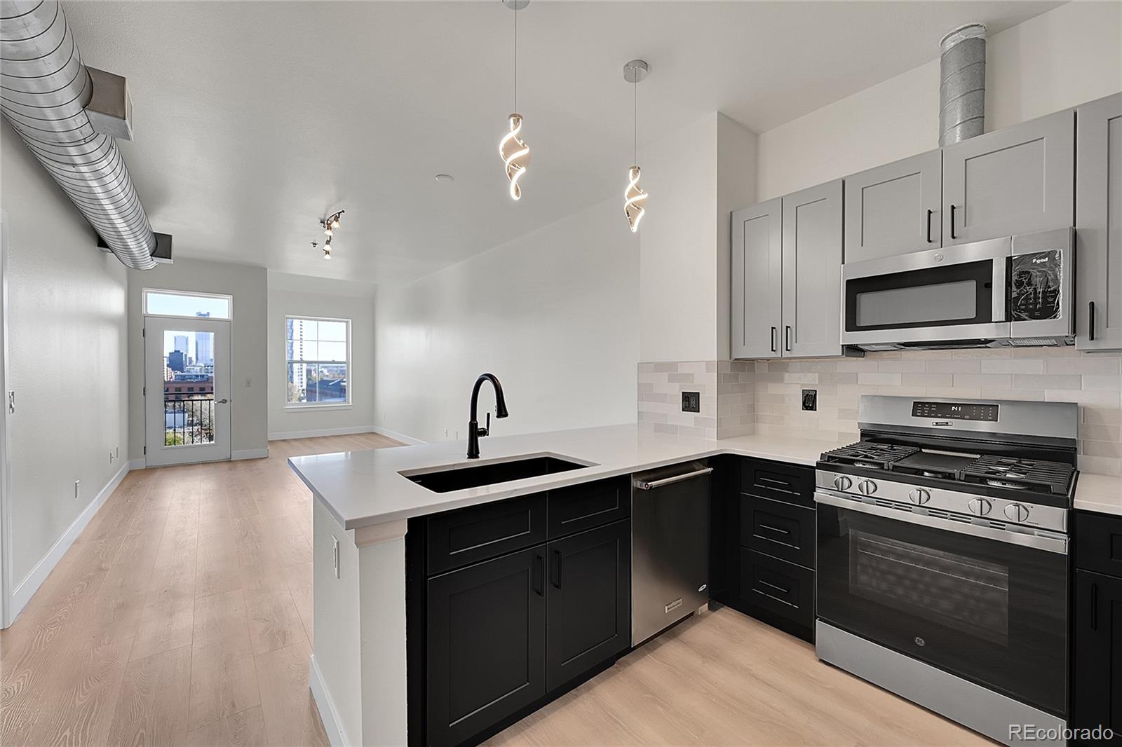 MLS Image #10 for 1441  central street 515,denver, Colorado