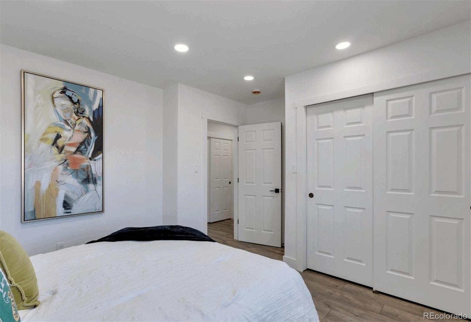 MLS Image #3 for 1285  roslyn street,denver, Colorado