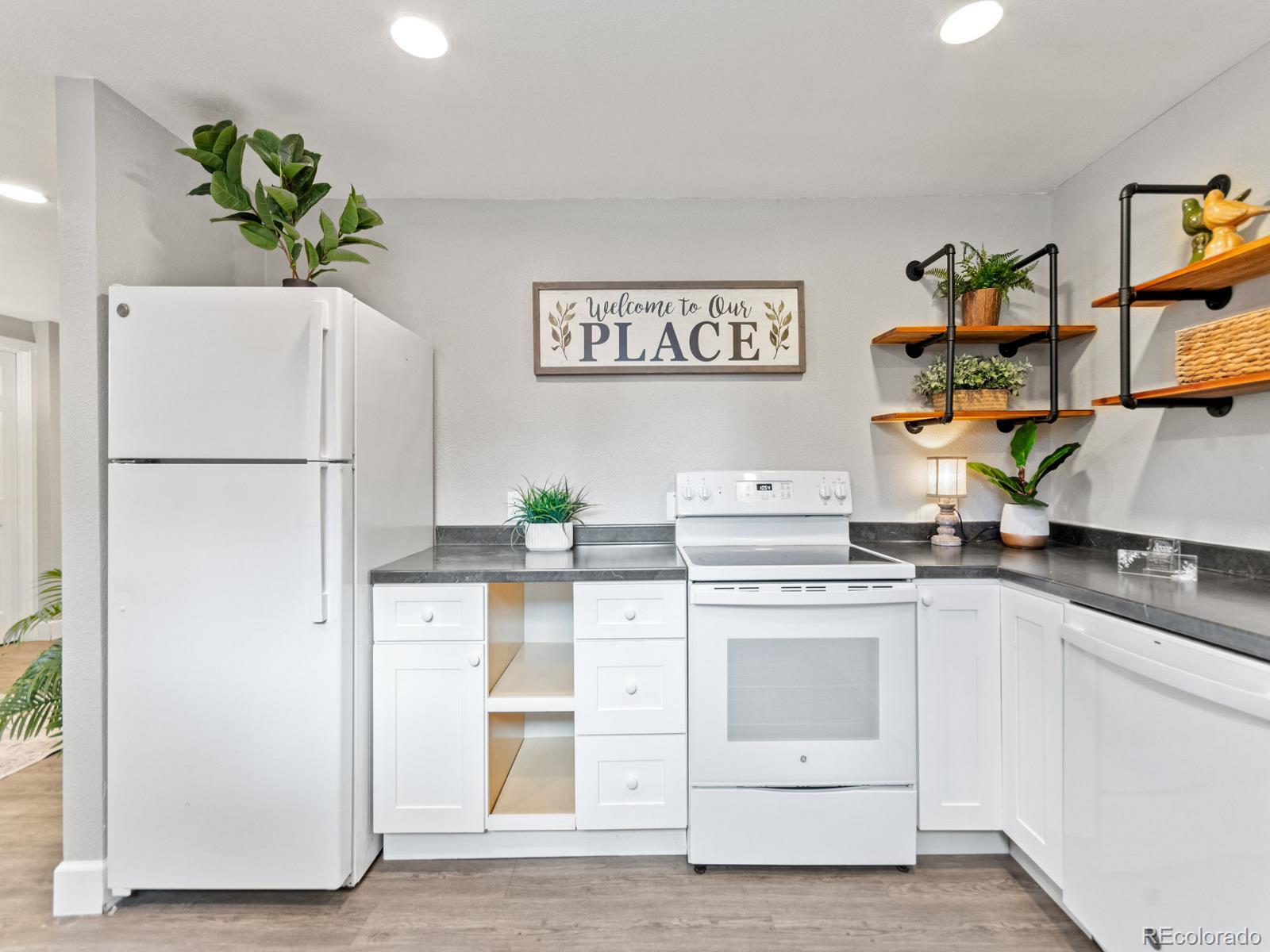 MLS Image #16 for 3055 w 55th avenue,denver, Colorado