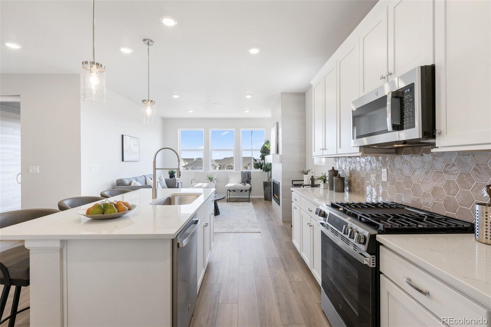 MLS Image #15 for 15342  poplar street,thornton, Colorado