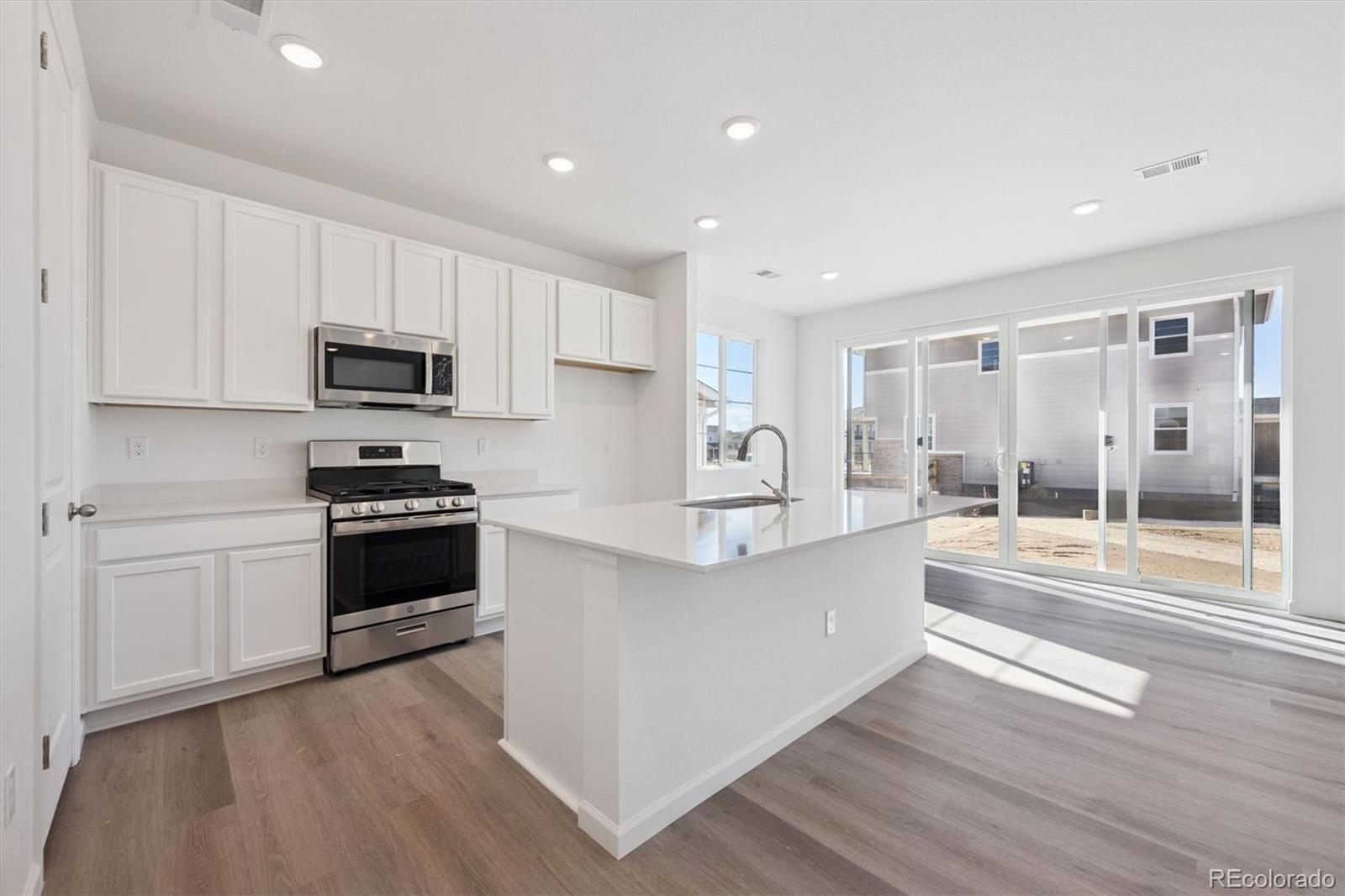 MLS Image #2 for 4121 n haleyville street,aurora, Colorado