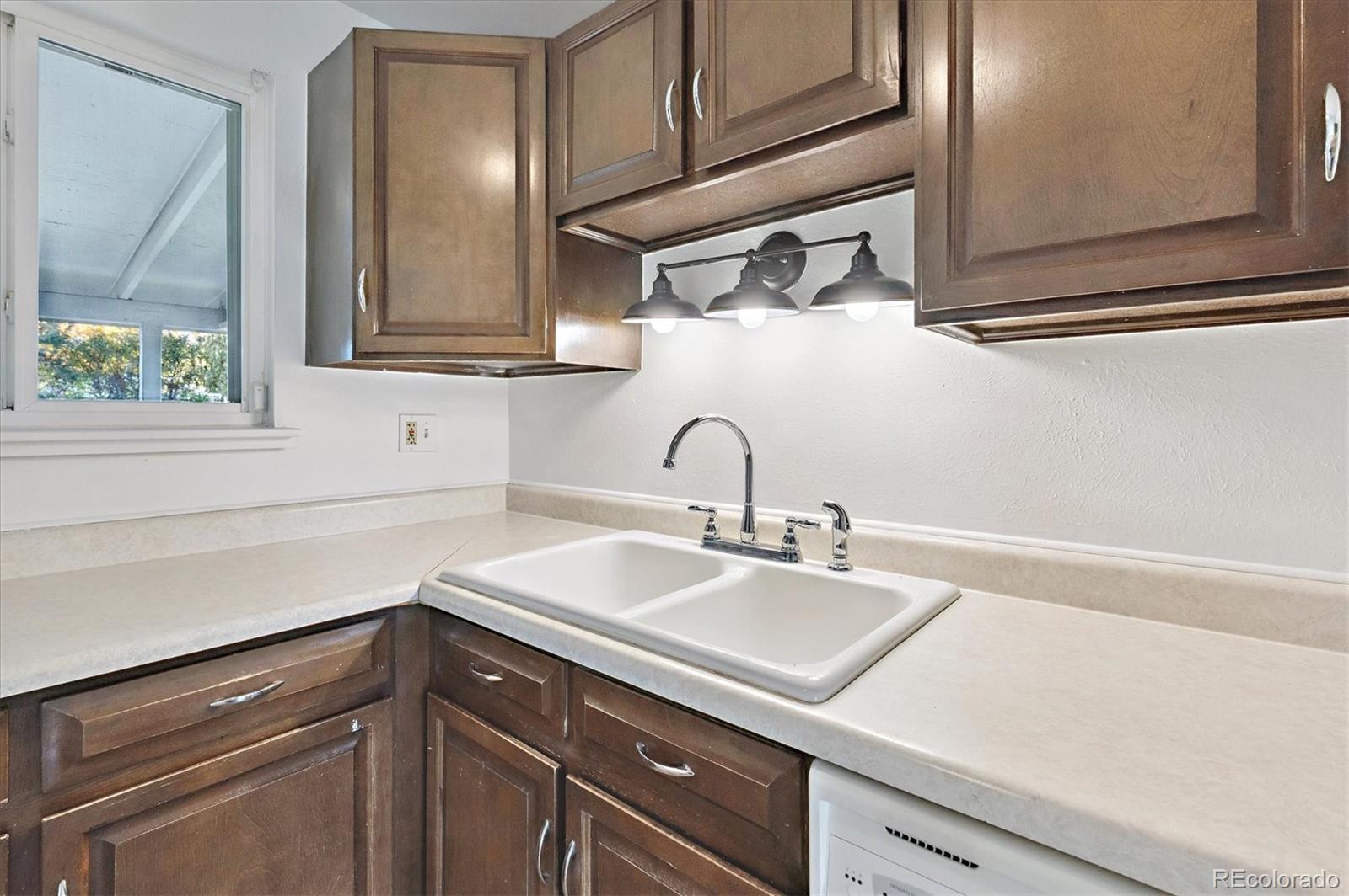 MLS Image #11 for 3079 s galena court,denver, Colorado