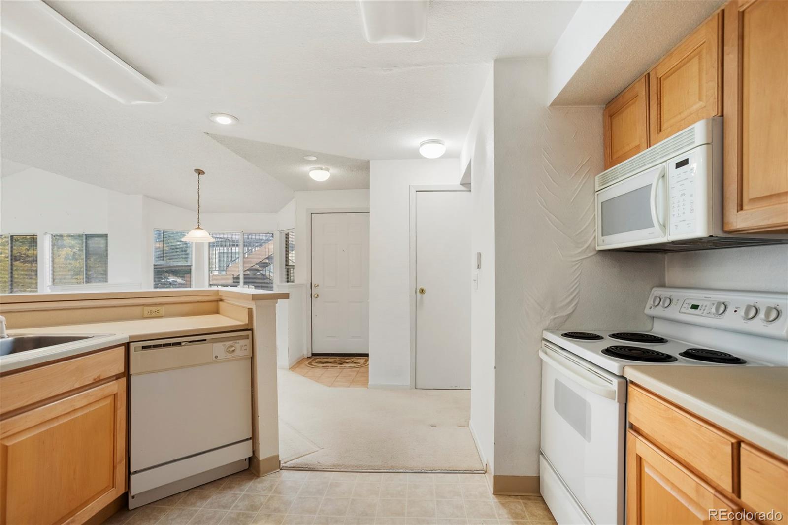 MLS Image #8 for 6001 s yosemite street c203,greenwood village, Colorado