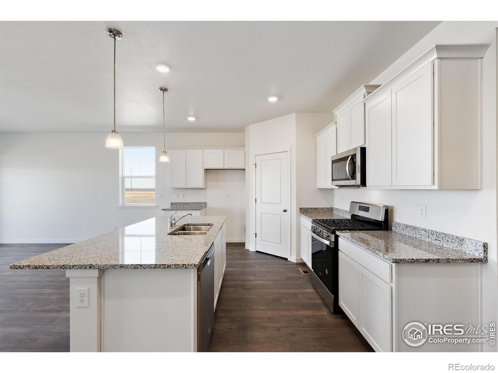 MLS Image #11 for 944  london way,severance, Colorado