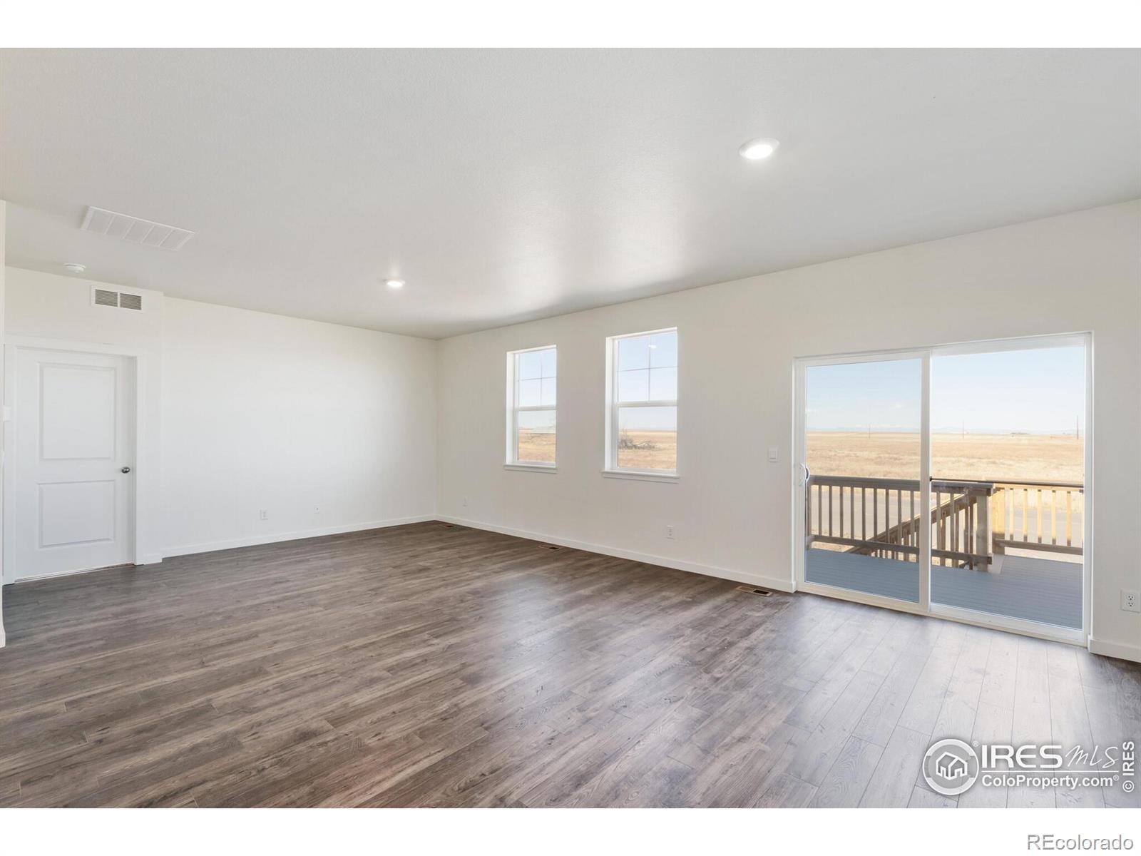 MLS Image #8 for 944  london way,severance, Colorado